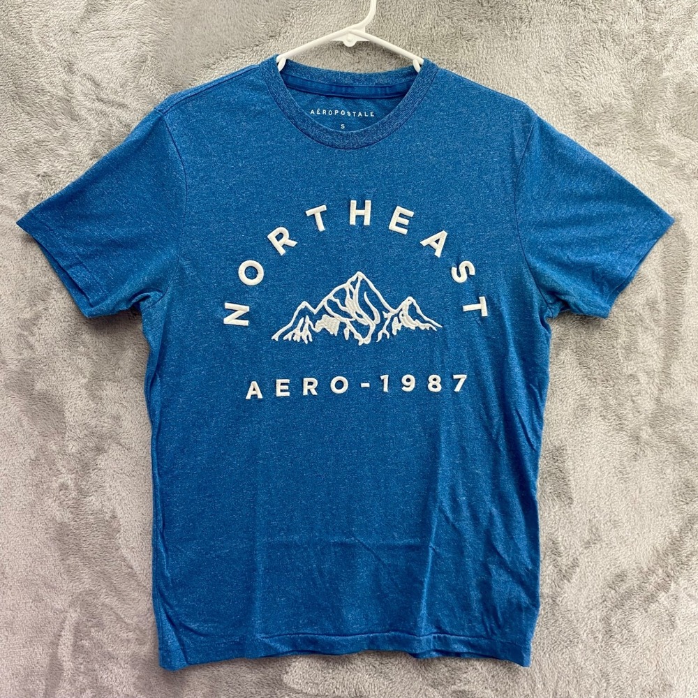 Aeropostale Mens Blue Northeast Mountain Graphic T Shirt Size S Embroidered EUC!